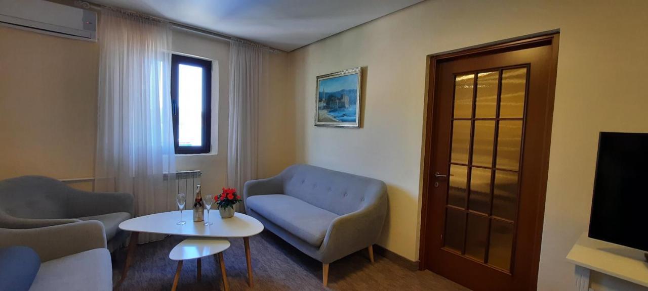 Ambassador Apartments Petrovac Exteriér fotografie