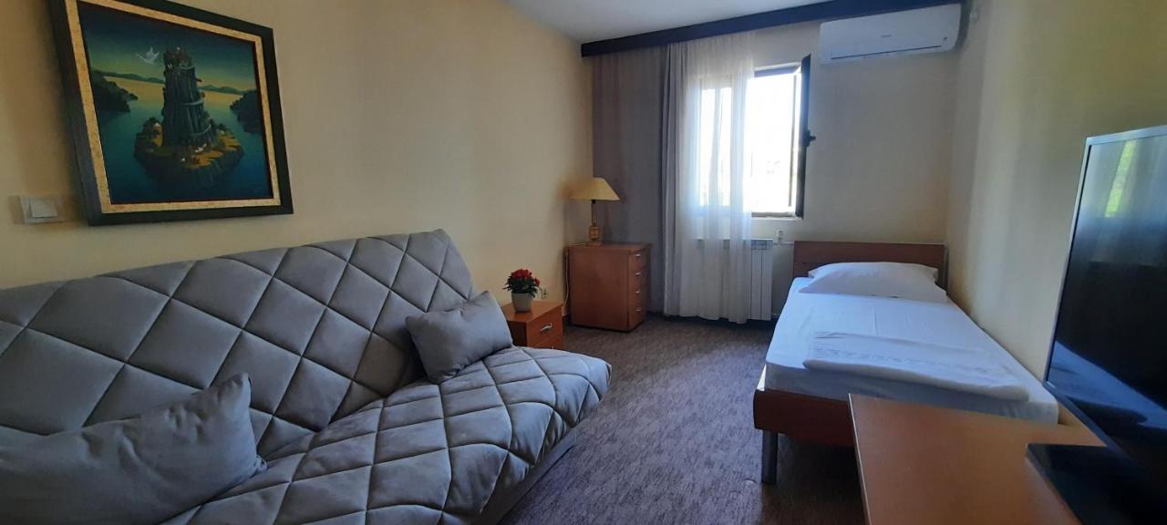 Ambassador Apartments Petrovac Exteriér fotografie
