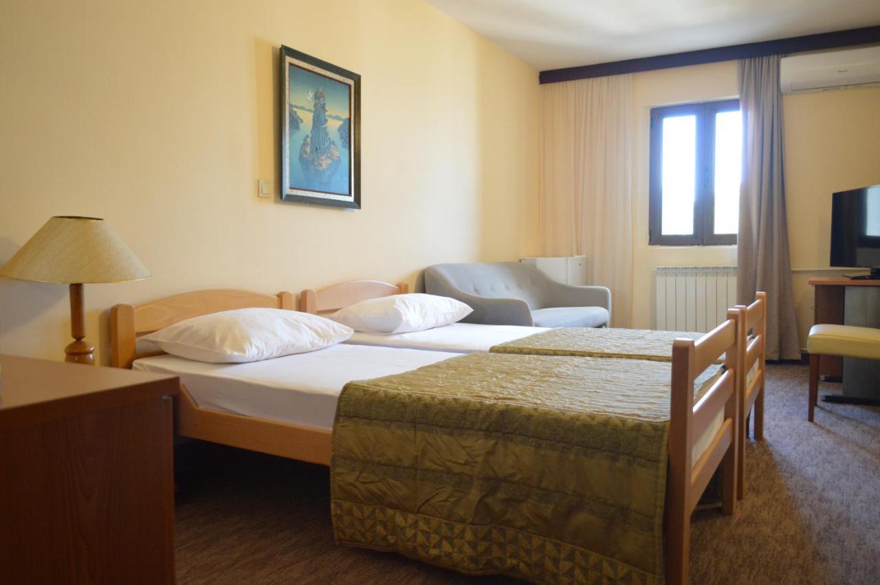 Ambassador Apartments Petrovac Exteriér fotografie